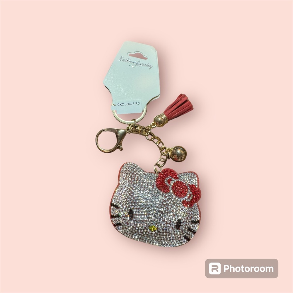 LARGE HELLO KITTY KEYCHAIN - Picture 1 of 4